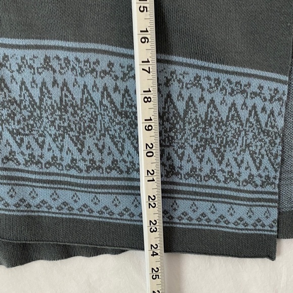 Simply Noelle Hooded Poncho Wrap Gray with Blue Pattern - Picture 8 of 9